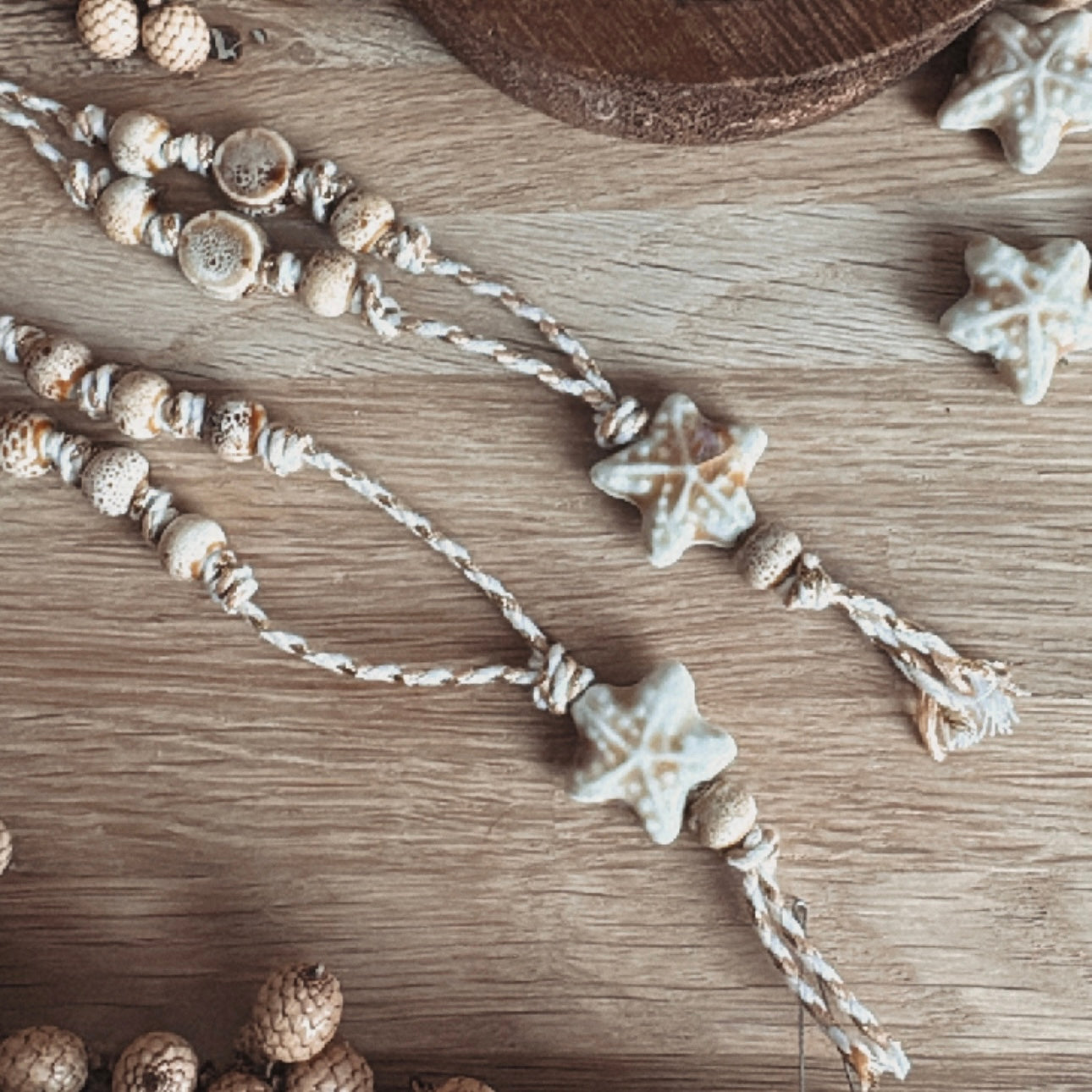 DIY-Kette mit Keramikstern und -perlen