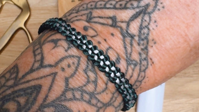 Armband mit dem Nordic Weave Muster