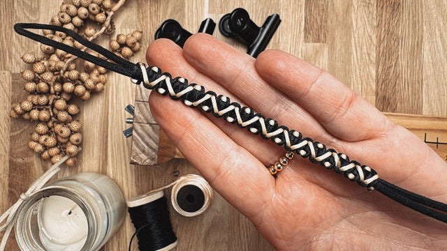 Armband mit Wellenkreuz-Muster