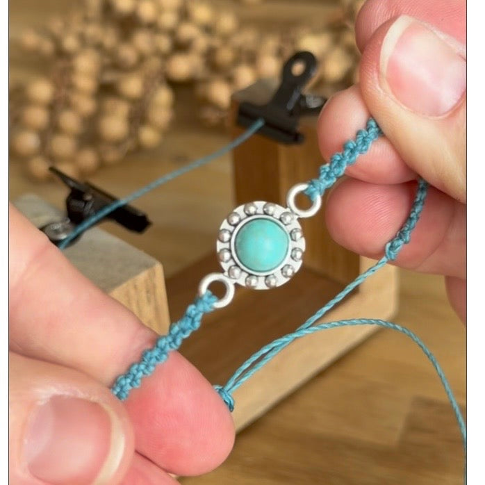 DIY Mikro Makramee Armband mit nur einem einfachen Knoten