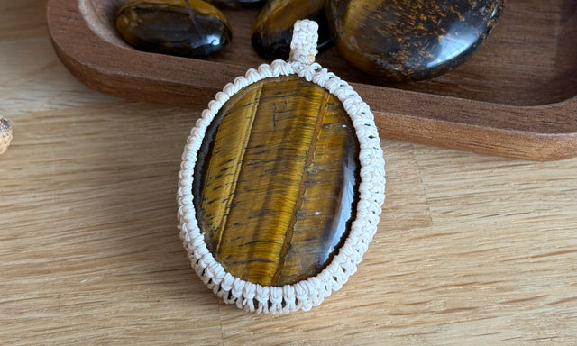 Cabochon Steine zum einfassen mit Mikromakrameegarn