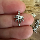 1 x Palmen Anhänger Silber (rostfreier Stahl) - sommerlicher Schmuckanhänger für Makramee DIY Schmuck