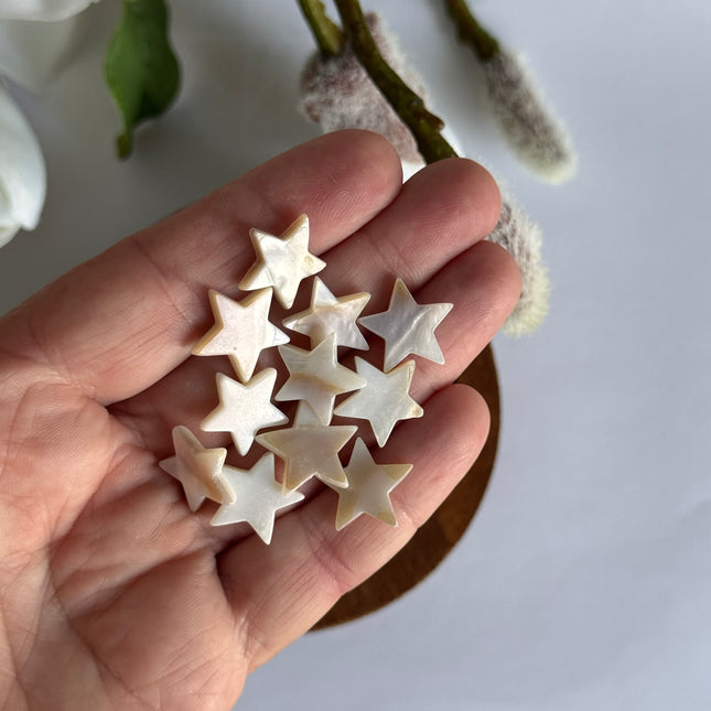 2 x Mother-of-pearl stars - a beautiful highlight for your jewelry creations | 10.5 mm (hole 0.7 mm)