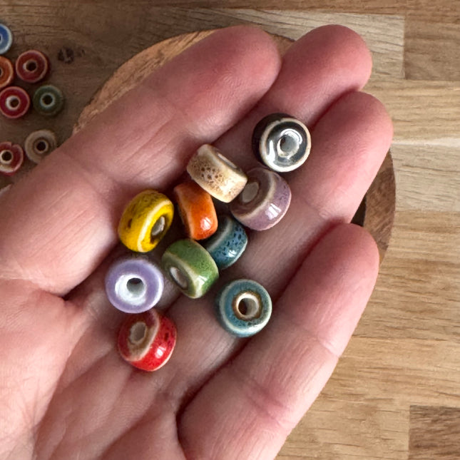 10 x Disc-Perlen aus Keramik | bunt | Für Mikromakramee, Schmuck & DIY‘s