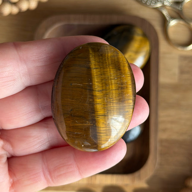 1 x Cabochon - Tigerauge - circa 5 x 3,5 cm |  Makramee, Mikromakramee & DIY Schmuck