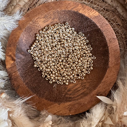 100 x Glasperlen | in Metallic Gold | 3 mm | Für Mikromakramee, Schmuck & DIY‘s