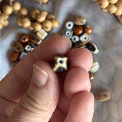 10 x Keramikperlen Mix bunt glasiert  | Für Mikromakramee, Schmuck & DIY‘s