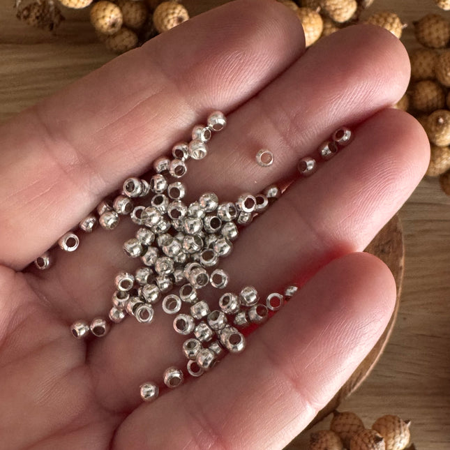 50 x 2,5  mm Perlen Silber - Mikro Makramee Schmuck DIY