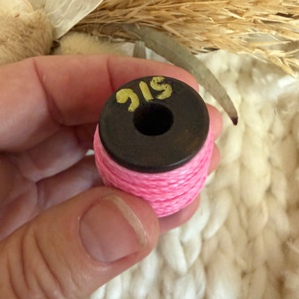 Pink (915) | Linhasita® gewachstes Polyestergarn 0,75 & 1 mm | Verschiedene Längen | Für Schmuck