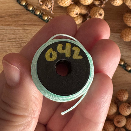 1 x 10 m Mint (042) | Ungewachstes Polyestergarn 1 mm für Mikro Makramee | Schmuckherstellung DIY