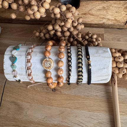 Schmuckhalter / Holzaussteller für Armbänder - Birke mit weißer Lasur