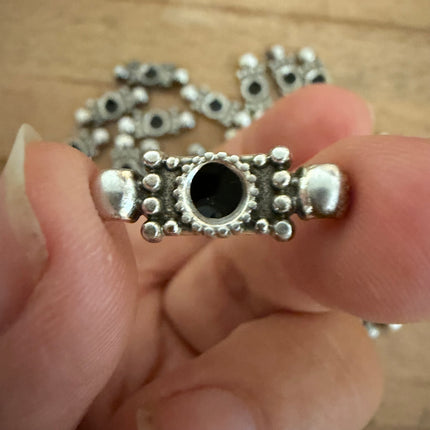 1 x Verbinder| Zinklegierung & Epoxidharz | in Silber & Schwarz | 21 x 7 mm | Für Mikromakramee, Schmuck & DIY‘s