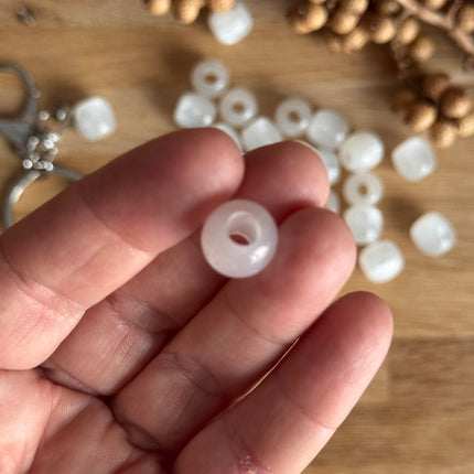 1 x Weiße Harz Fassperle mit großem Loch für DIY Schlüssel- und Taschenanhänger