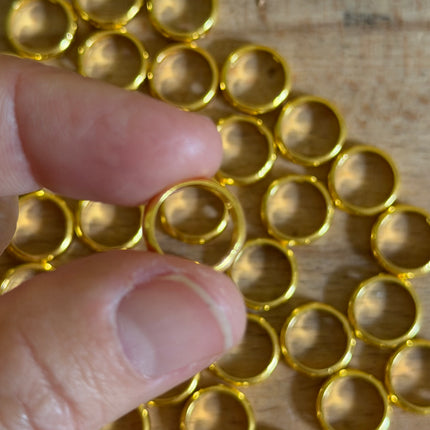 1 x Ring-Verbinder | in Gelb-Gold | 10 mm | Für Mikromakramee, Schmuck & DIY‘s