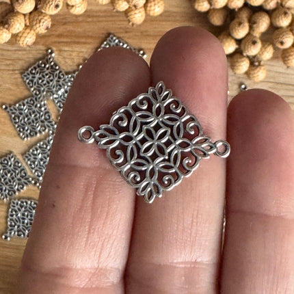 1 x Delicate jewelry connector - antique silver