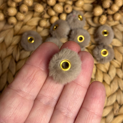 1 x Taupe Plüschperle mit großem Loch für DIY Schlüssel- und Taschenanhänger