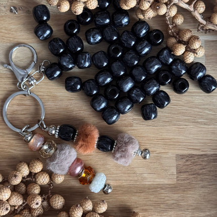 1 x Schwarz-Graue Harz Fassperle mit großem Loch für DIY Schlüssel- und Taschenanhänger
