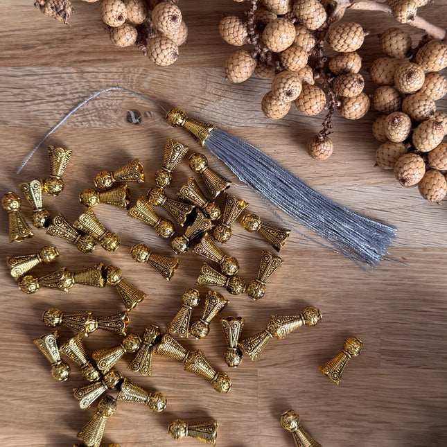 1 x Quaste Endkappe Gold verspielt für Tasseln DIY Schmuck