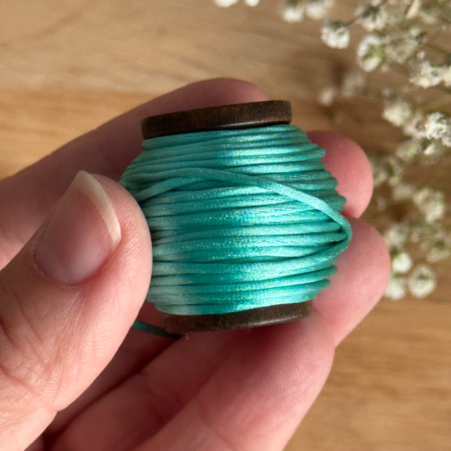 1 x Türkise Schmuck Kordel in Seidenoptik  | ø 1,2 mm x 10 m | Für Mikromakramee, Schmuck & DIY‘s
