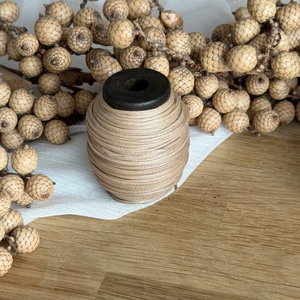 Sand (CT02) |  geflochtenes & gewachstes  Polyestergarn 1 mm | CT Point®| Mikromakramee Schmuckgarn