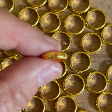 1 x Ring-Verbinder | in Gelb-Gold | 10 mm | Für Mikromakramee, Schmuck & DIY‘s