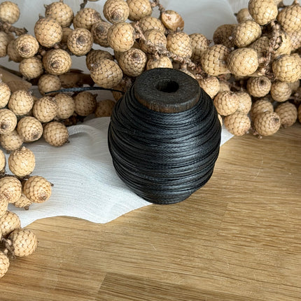 Schwarz (CT05) |  geflochtenes & gewachstes  Polyestergarn 1 mm | CT Point®| Mikromakramee Schmuckgarn