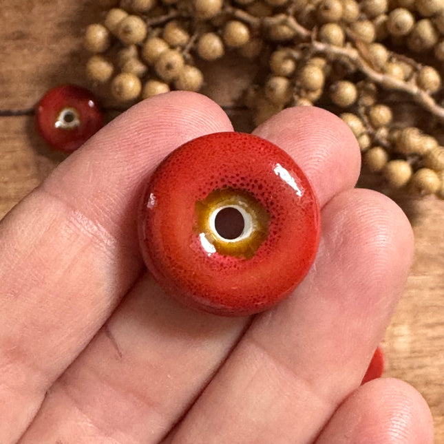 1 x Flache Perle Donut aus Keramik | Terracotta | Für Mikromakramee, Schmuck & DIY‘s