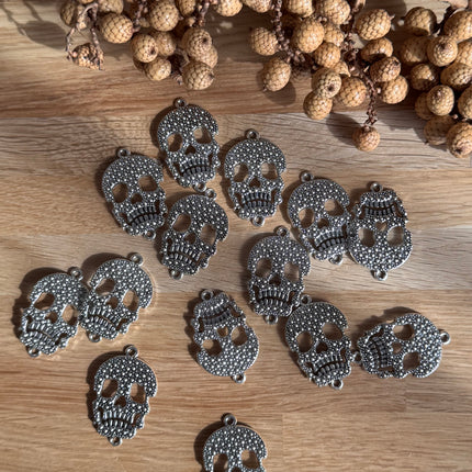 Silver skull pendant – Skull connector for DIY jewelry &amp; macrame