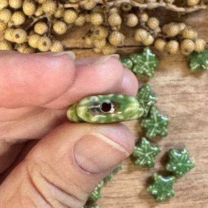 1 x Seesternperle aus Keramik | in Grün | Für Mikromakramee, Schmuck & DIY‘s