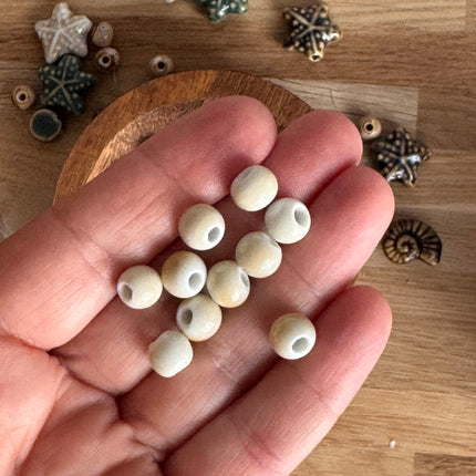 10 x Runde Perlen aus Keramik | in verschiedene Farben | Für Mikromakramee, Schmuck & DIY‘s