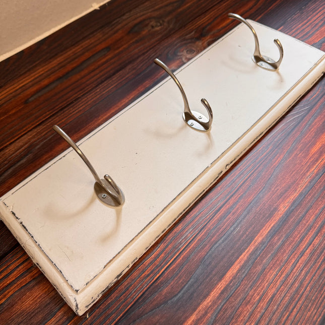 Dekoratives Garderobe mit drei Haken Holz - 45 x 16 cm