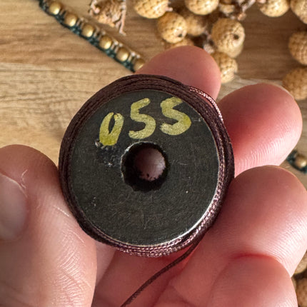 1 x 10 m Dunkelbraun (055) | Ungewachstes Polyestergarn 1 mm für Mikro Makramee | Schmuckherstellung DIY