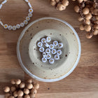 Weiß Gold Acryl Buchstabenperlen für personalisierte DIY- und Makramee-Projekte