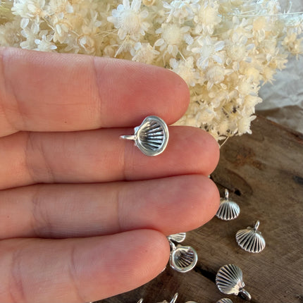 1 x Muschel-Anhänger Silberfarben (Rostfreier Stahl) – Maritime Schmuckanhänger für Makramee & DIY-Schmuck