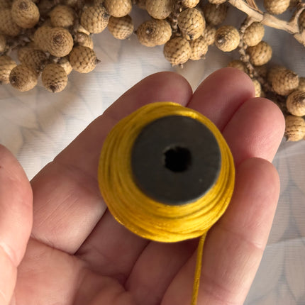 1 x Gold Schmuck Kordel in Seidenoptik  | ø 1,2 mm x 10 m | Für Mikromakramee, Schmuck & DIY‘s