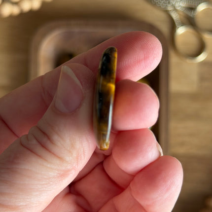 1 x Cabochon - Tigerauge - circa 2,5 x 1,7 cm |  Makramee, Mikromakramee & DIY Schmuck