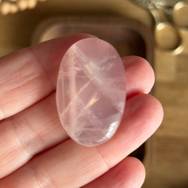 1 x Cabochon Rosenquarz - circa 3,5 x 2,2 cm |  Makramee, Mikromakramee & DIY Schmuck