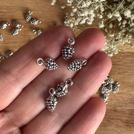 5 x Tannentapfen Anhänger Antik Silber für DIY Schmuckherstellung - 11 x 5 mm