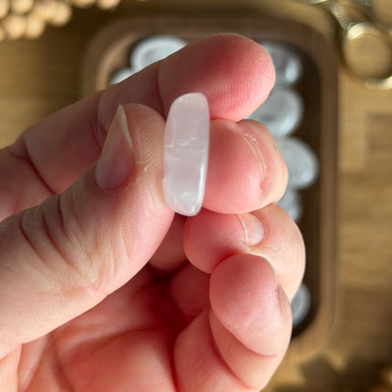 1 x Cabochon - weißer Quarz -  2 x 1,4 cm |  Makramee, Mikromakramee & DIY Schmuck