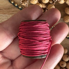 1 x 10 m Beerenrot (052) | Ungewachstes Polyestergarn 1 mm für Mikro Makramee | Schmuckherstellung DIY