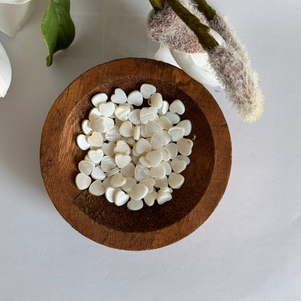 5 x Mother-of-pearl hearts - a beautiful highlight for your jewelry creations | 8 mm (0.7 mm hole)