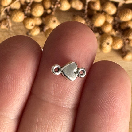 1 x Silver Heart Connector – for romantic DIY jewelry ideas