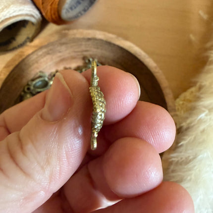 1 x Bronze Turtle Connector | For Micromacrame, Jewelry &amp; DIY Projects