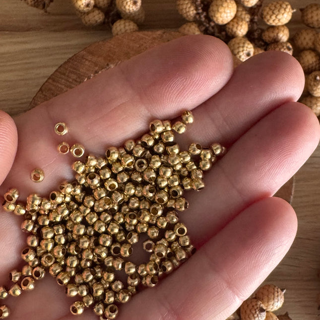 50 x 2,5  mm Perlen Messing - Mikro Makramee Schmuck DIY
