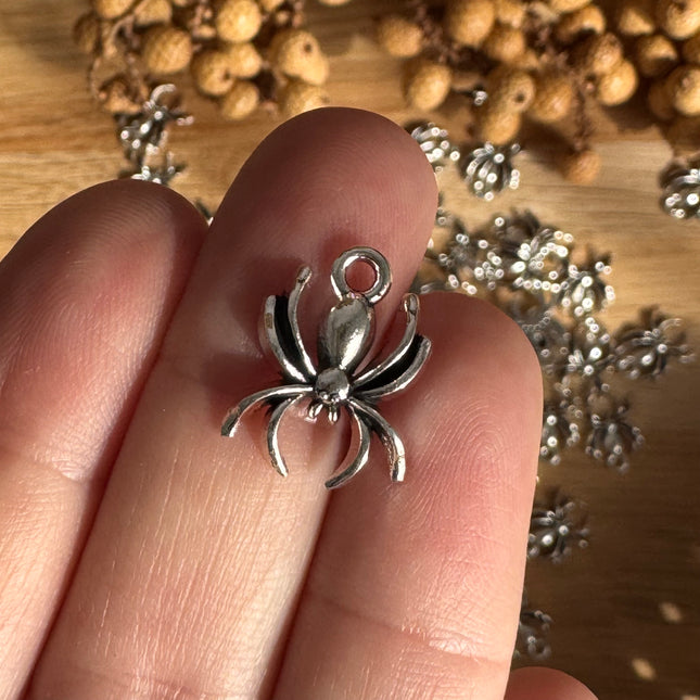 Spinnen Anhänger silber – DIY Schmuck & Halloween Schmuckzubehör