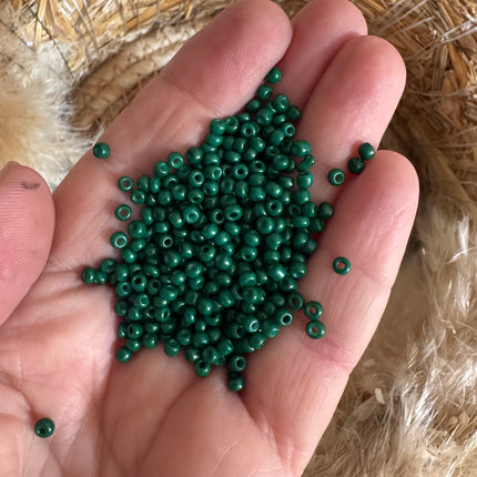 100 x Glasperlen | in Dunkelgrün | 3 mm | Für Mikromakramee, Schmuck & DIY‘s