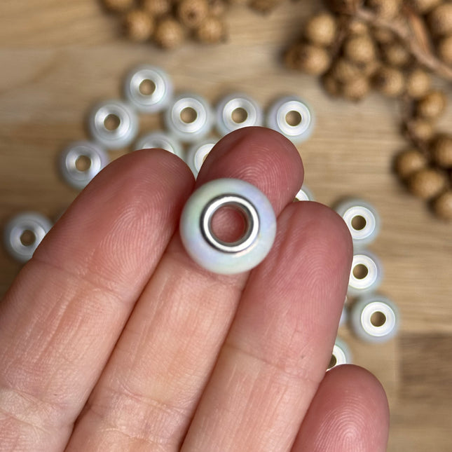 1 x Weiß Perlmutt schimmernd Acryl Spacerperle mit großem Loch für DIY Schlüssel- und Taschenanhänger