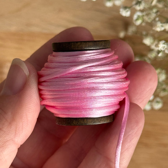 1 x Himbeer Pink Schmuck Kordel in Seidenoptik  | ø 1,2 mm x 10 m | Für Mikromakramee, Schmuck & DIY‘s