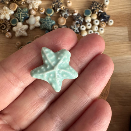 1 x Seesternperle aus Keramik | in Hellem Türkis | Für Mikromakramee, Schmuck & DIY‘s