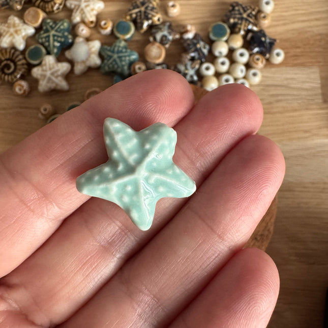 1 x Seesternperle aus Keramik | in Hellem Türkis | Für Mikromakramee, Schmuck & DIY‘s